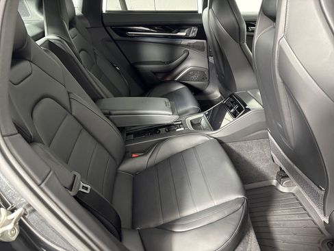 Used 2025 Porsche Panamera 4 image 29