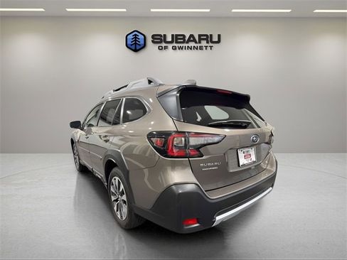 Certified 2023 Subaru Outback Limited image 3