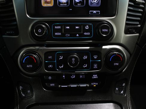 Used 2018 Chevrolet Suburban Premier image 21