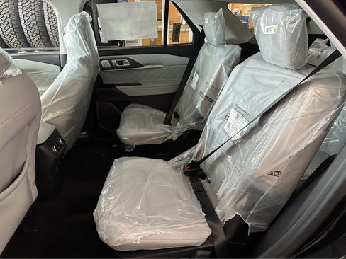 New 2026 Ford Explorer Platinum w/ LUX Leather Package image 42