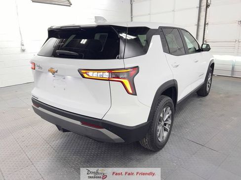 Used 2025 Chevrolet Equinox LT FWD image 9