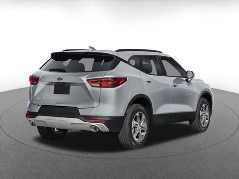 Used 2026 Chevrolet Blazer LT FWD image 6