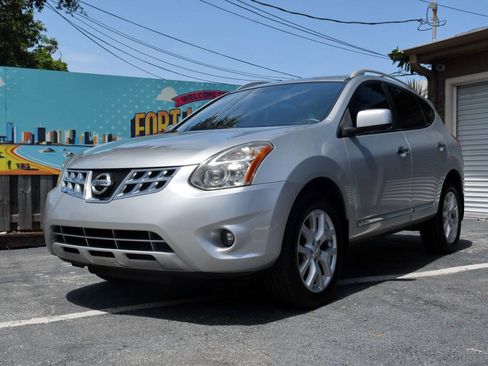 Used 2013 Nissan Rogue SL FWD image 1