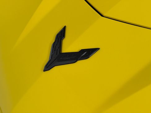 Used 2025 Chevrolet Corvette ZR1 w/ ZR1 Carbon Fiber Aero Package RWD image 32