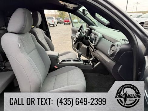 Used 2016 Toyota Tacoma TRD Sport w/ Towing Package AWD/4WD image 30