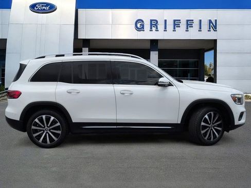 Used 2021 Mercedes-Benz GLB 250 image 3