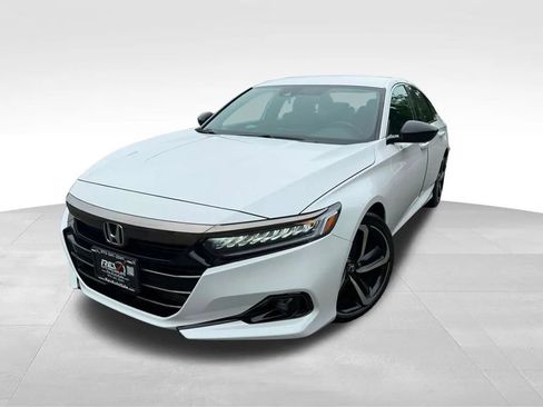 Used 2022 Honda Accord Sport image 2