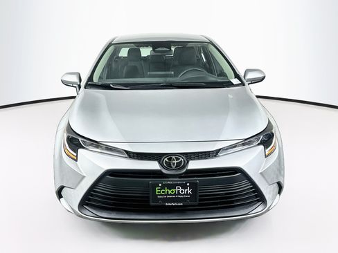 Used 2024 Toyota Corolla LE FWD image 2