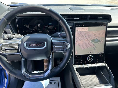 Certified 2026 GMC Terrain Elevation AWD/4WD image 13