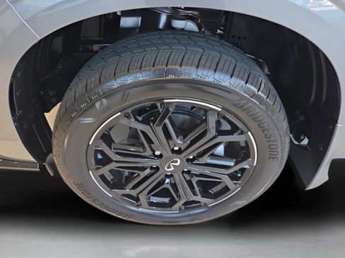 New 2026 INFINITI QX80 4WD w/ Sport Exterior Package image 22