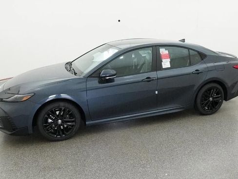 New 2026 Toyota Camry SE image 2