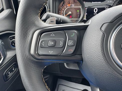 New 2025 Jeep Wrangler Unlimited Rubicon 392 image 27