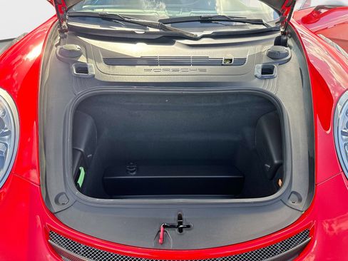 Used 2018 Porsche 911 GT2 RS image 19