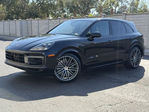 Certified 2023 Porsche Cayenne Turbo S image 1