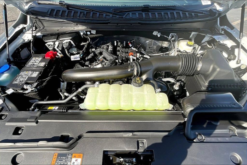 New 2025 Lincoln Navigator Black Label AWD/4WD image 11