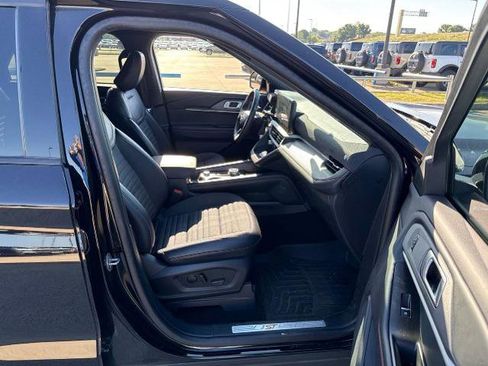 Certified 2025 Ford Explorer ST-Line RWD image 14