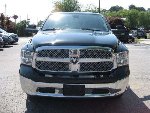 Used 2023 RAM 1500 Classic SLT w/ Trailer & Traction Group AWD/4WD image 3