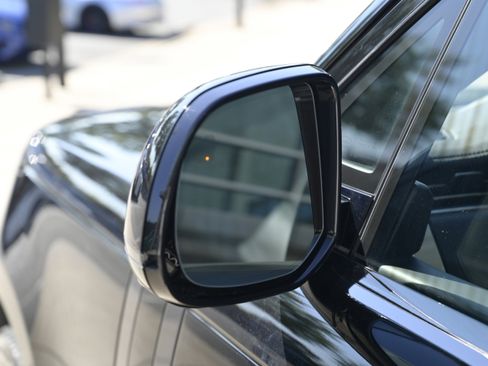 Used 2024 Land Rover Range Rover SE image 14