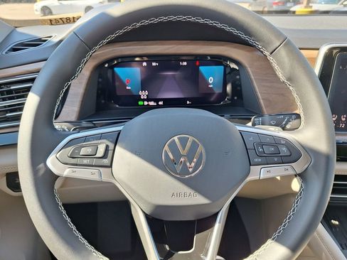 New 2026 Volkswagen Atlas SE image 17