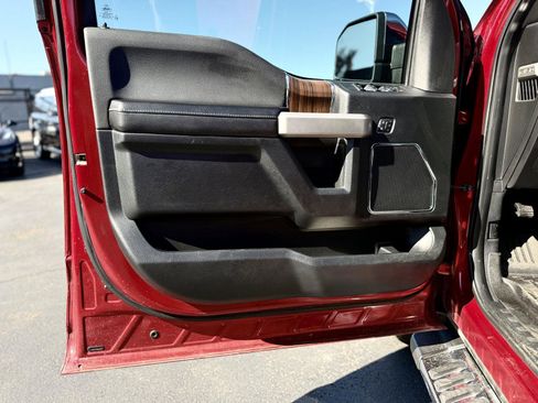 Used 2015 Ford F150 Lariat w/ Equipment Group 502A Luxury AWD/4WD image 9