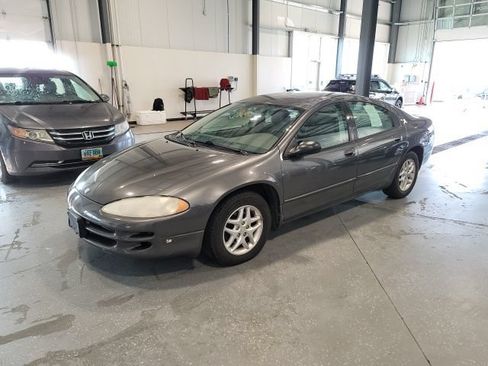 Used 2004 Dodge Intrepid SE FWD image 3