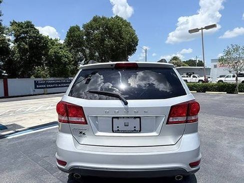 Used 2012 Dodge Journey SXT w/ Flexible Seating Group FWD image 5