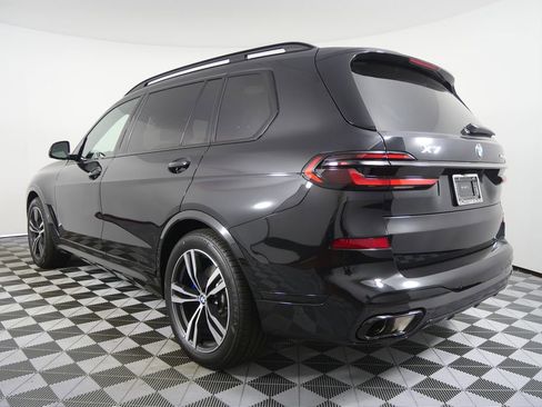 Used 2025 BMW X7 xDrive40i w/ M Sport Package image 5