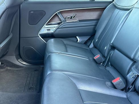 Certified 2024 Land Rover Range Rover Long Wheelbase SE image 15
