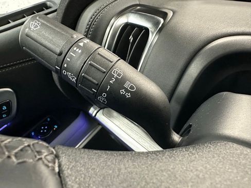 Used 2025 Ford Expedition Platinum image 20