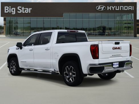 Used 2026 GMC Sierra 1500 SLT RWD image 3
