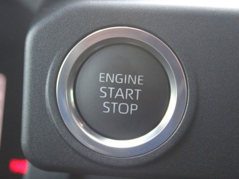 Used 2025 Toyota 4Runner SR5 image 22