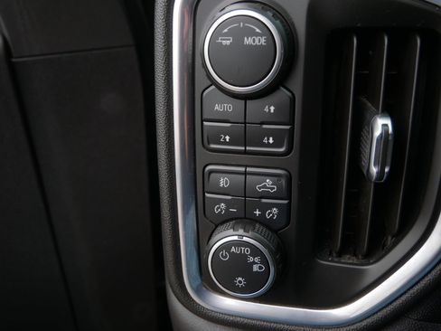 Certified 2021 Chevrolet Silverado 1500 LT Trail Boss w/ LPO, Dark Essentials Package AWD/4WD image 21