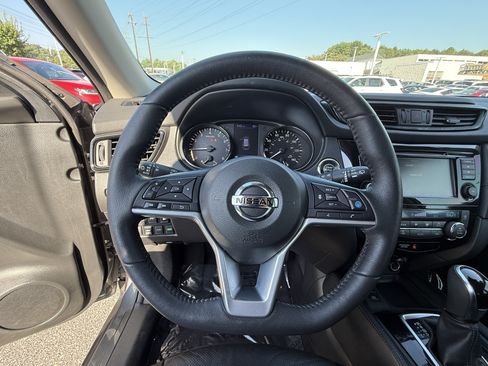 Used 2019 Nissan Rogue SL AWD/4WD image 18