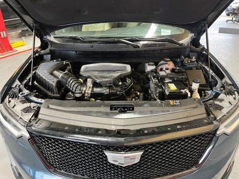 Used 2024 Cadillac XT6 Sport w/ Technology Package AWD/4WD image 33