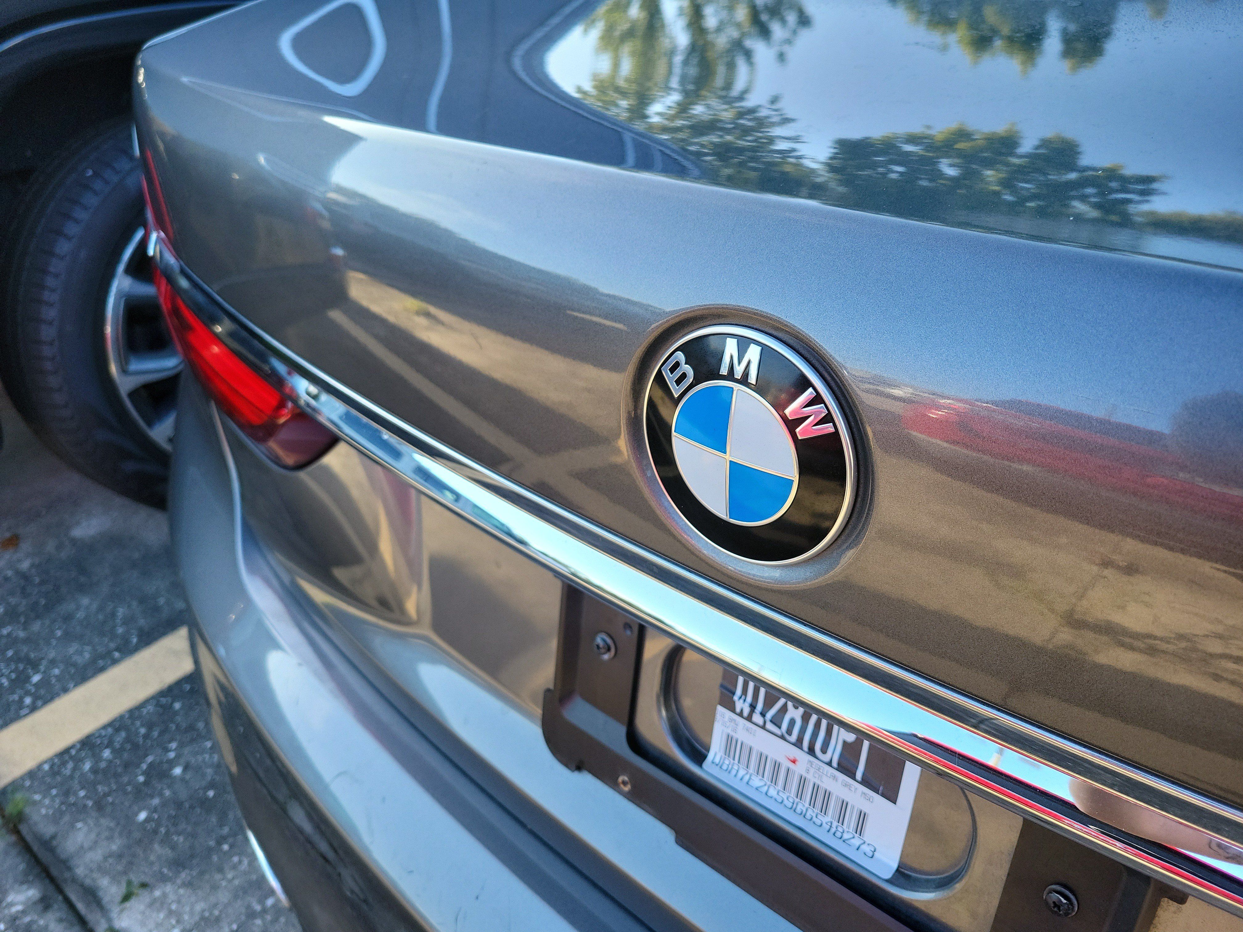 Used 2016 BMW 740i RWD image 7