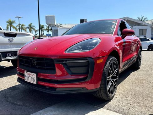 Used 2024 Porsche Macan w/ Premium Plus Package AWD/4WD image 4