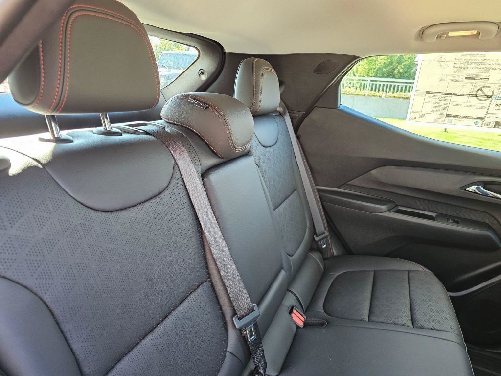New 2027 Chevrolet Bolt RS w/ Technology Package FWD image 13