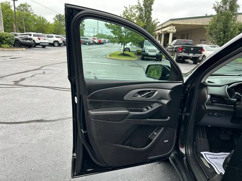 Used 2019 Chevrolet Traverse LT AWD/4WD image 9