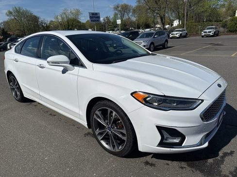 Used 2019 Ford Fusion Titanium image 8