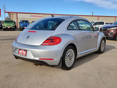 Used 2015 Volkswagen Beetle 1.8T image 3
