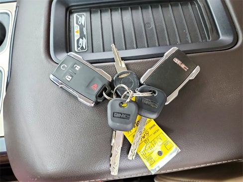 Used 2018 GMC Sierra 1500 Denali w/ Denali Ultimate Package image 37