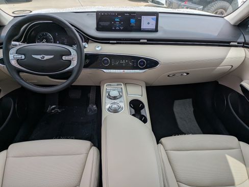 Certified 2023 Genesis GV70 2.5T AWD/4WD image 14