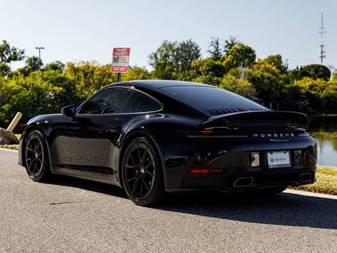 Used 2025 Porsche 911 Carrera RWD image 5