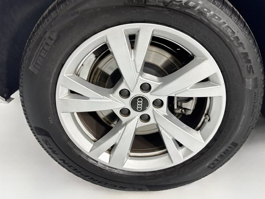 Certified 2025 Audi Q5 Premium w/ Convenience Package AWD/4WD image 33