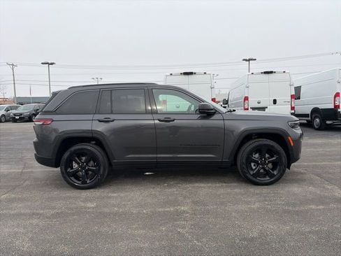 New 2026 Jeep Grand Cherokee Limited w/ Limited Altitude Package image 6