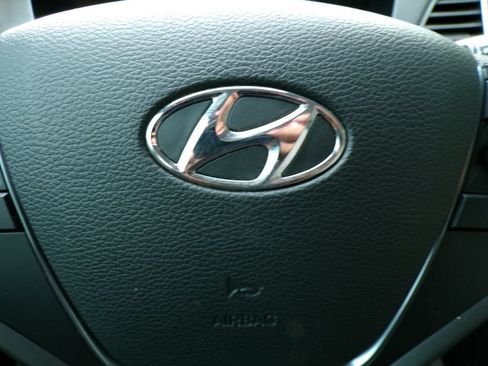 Used 2015 Hyundai Sonata SE FWD image 29