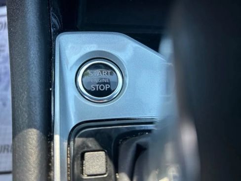 Used 2024 Nissan Altima 2.5 SV FWD image 21