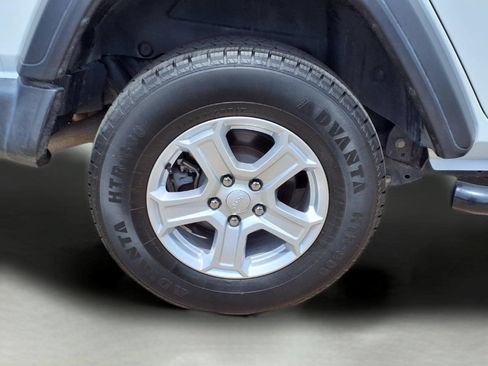 Used 2019 Jeep Wrangler Unlimited Sport S AWD/4WD image 9