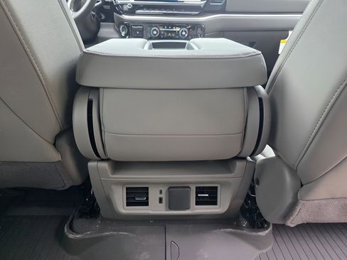 New 2026 Chevrolet Silverado 2500 LT w/ Texas Edition AWD/4WD image 9