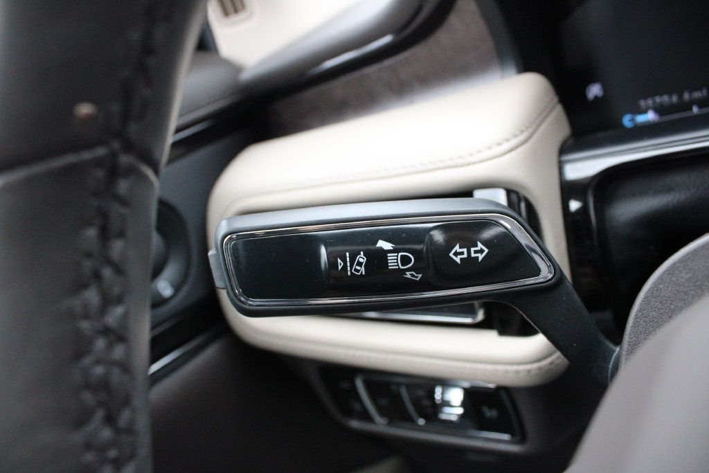 Used 2023 Lincoln Nautilus Reserve w/ Equipment Group 201A AWD/4WD image 12